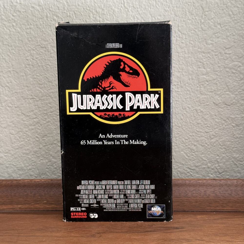 MCA Universal Jurassic Park VHS 1993 PG-13 Spielberg Neill Dern Goldblum